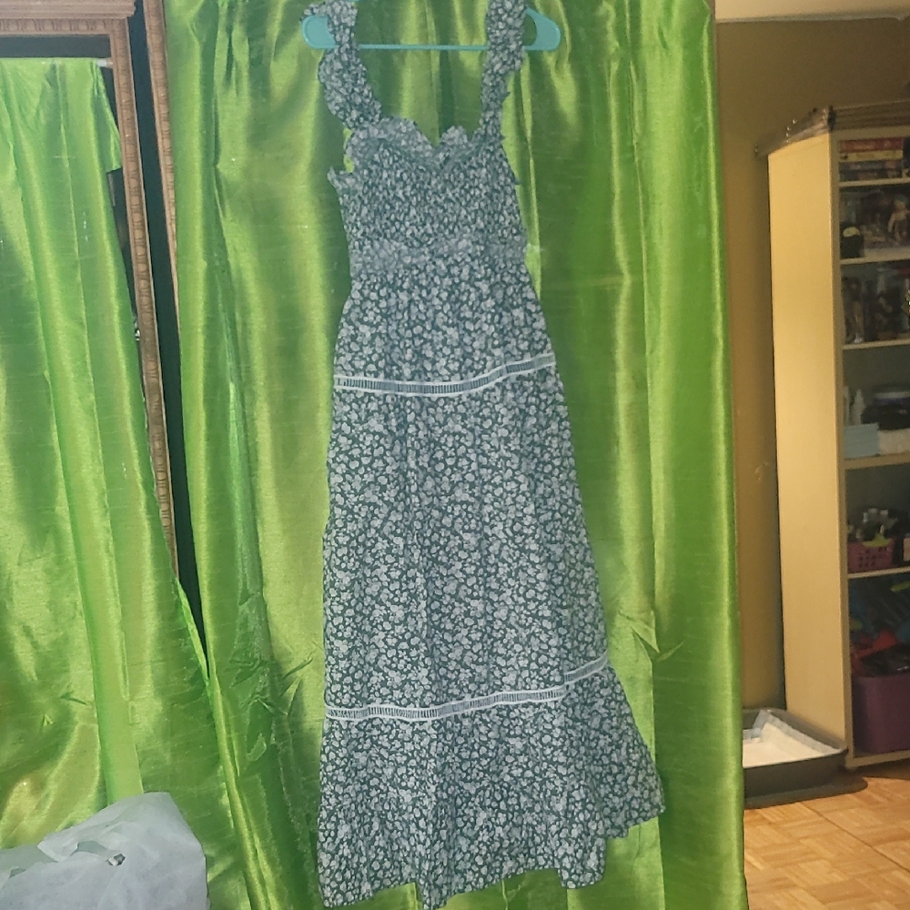 AUREUM Black and White Floral Maxi Dress Sz Large